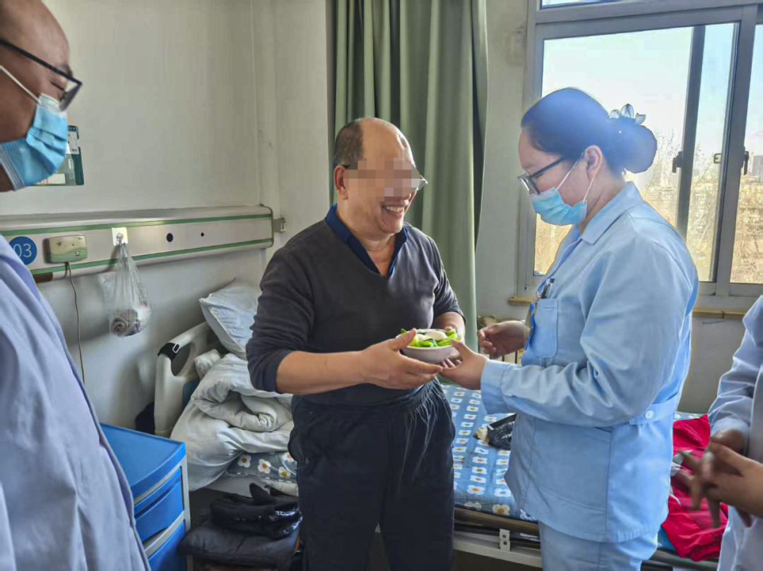 济南南郊医院英雄山院区:一碗长寿面,温暖两颗心